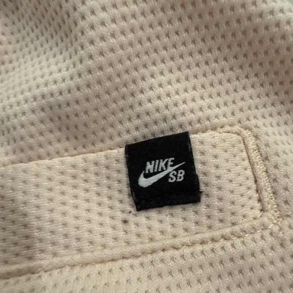 Vintage Nike Sb Shorts Mens Small Pink Sunday Skate Athletic Drifit Training - Picture 4 of 5